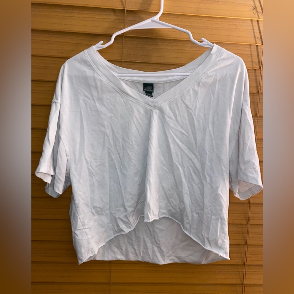 Wild Fable Classic White V-Neck Crop Top